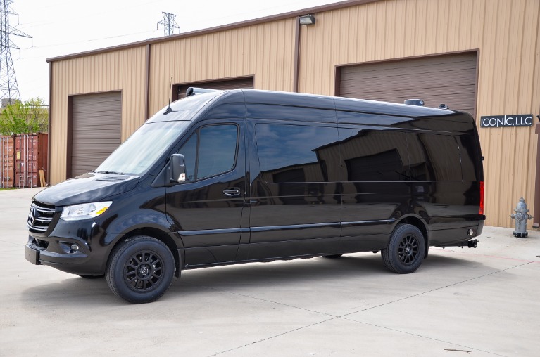 New 2021 Mercedes-Benz Sprinter 170EXT Family Day Lounge 3500xd FD6 for sale Sold at Iconic Sprinters in Fort Worth TX 76106 4