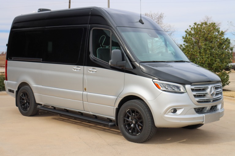 New 2022 Mercedes-Benz 144 Sprinter Day Lounge D6 2500 6 passenger for sale Call for price at Iconic Sprinters in Fort Worth TX 76106 4