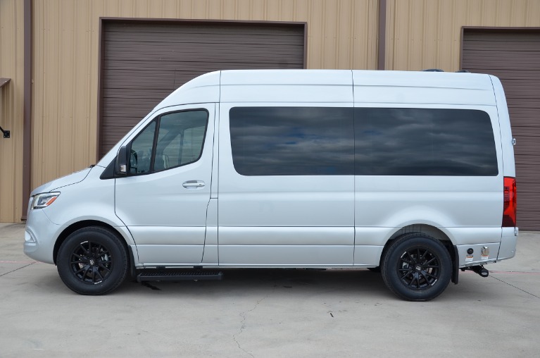 New 2022 Mercedes-Benz 144 Sprinter Metro Day Lounge D6 for sale Call for price at Iconic Sprinters in Fort Worth TX 76106 4