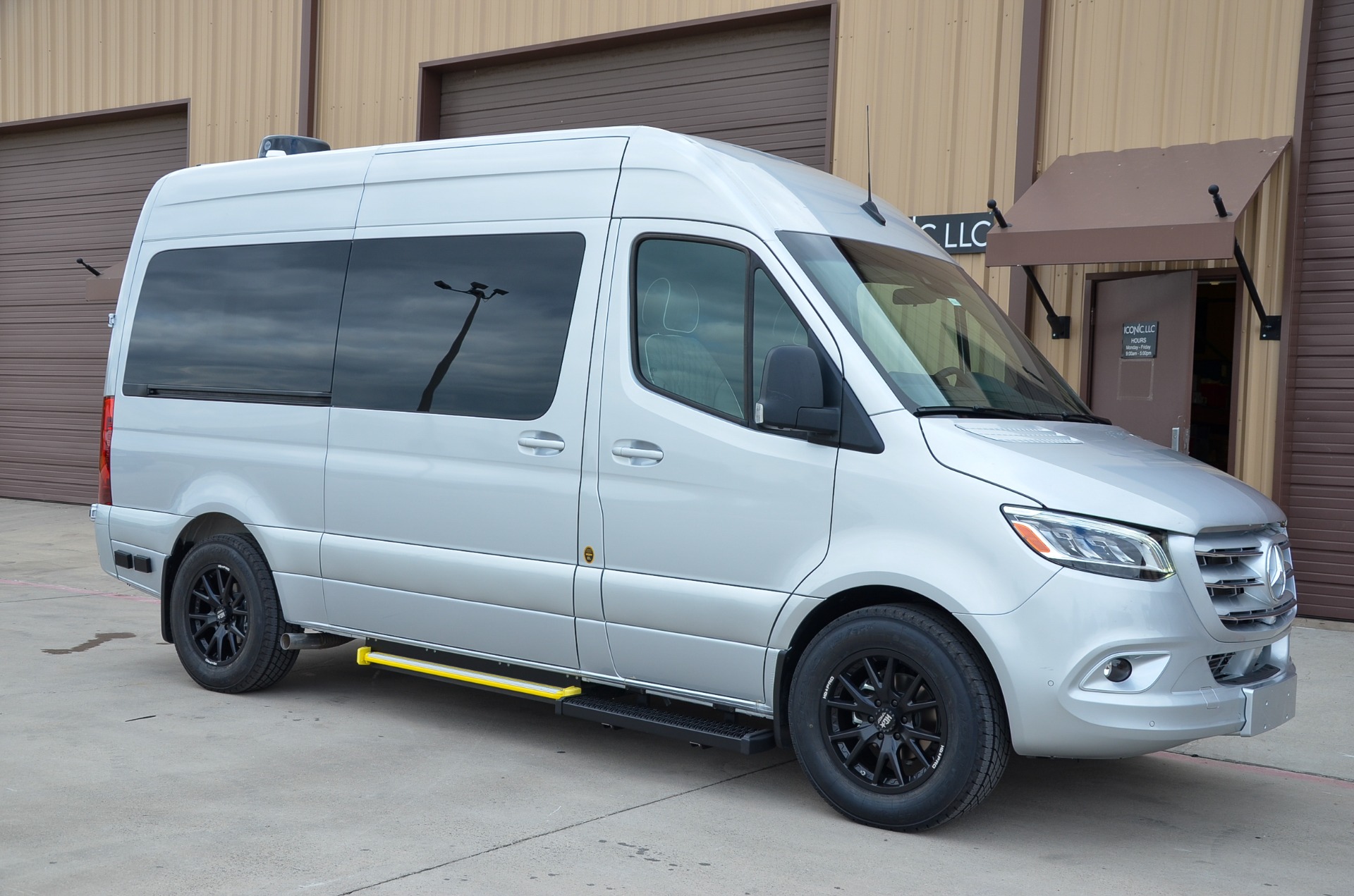 New 2022 Mercedes-Benz 144 Sprinter Metro Day Lounge D6 for sale Call for price at Iconic Sprinters in Fort Worth TX 76106 1