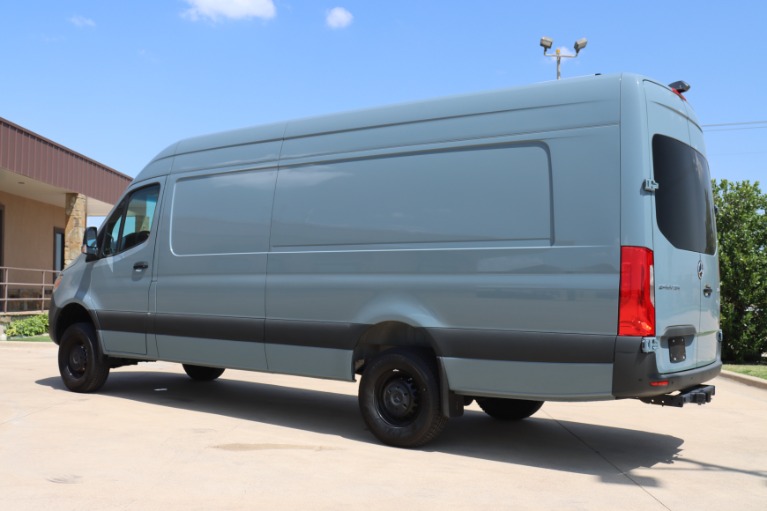 New 2022 Mercedes-Benz 170 EXT Sprinter Family Day Lounge