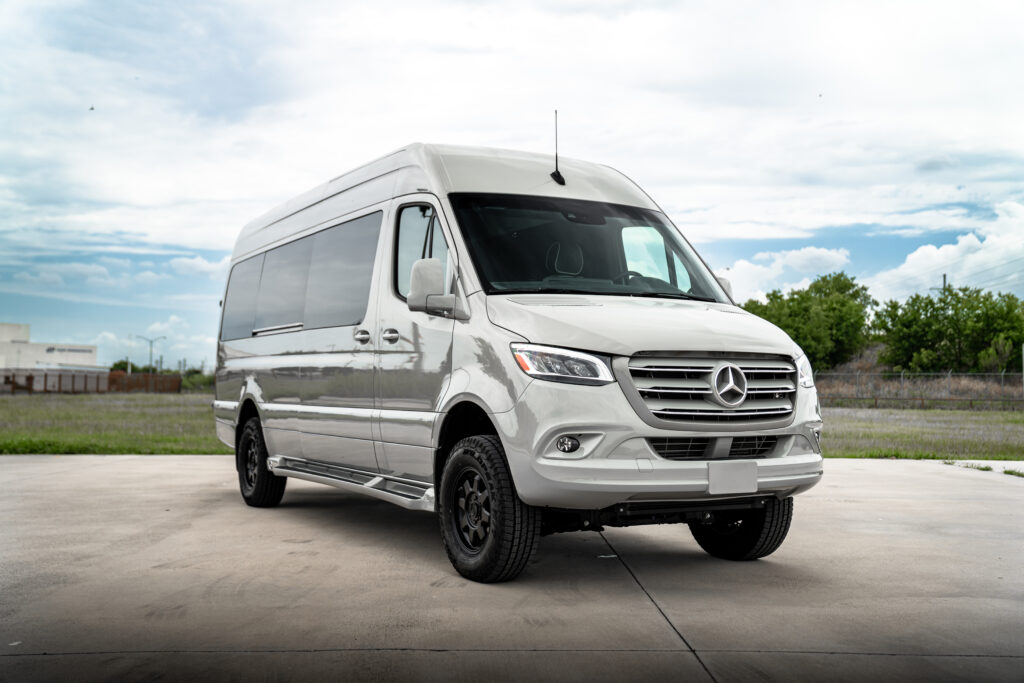 170 travel lounge sprinter van